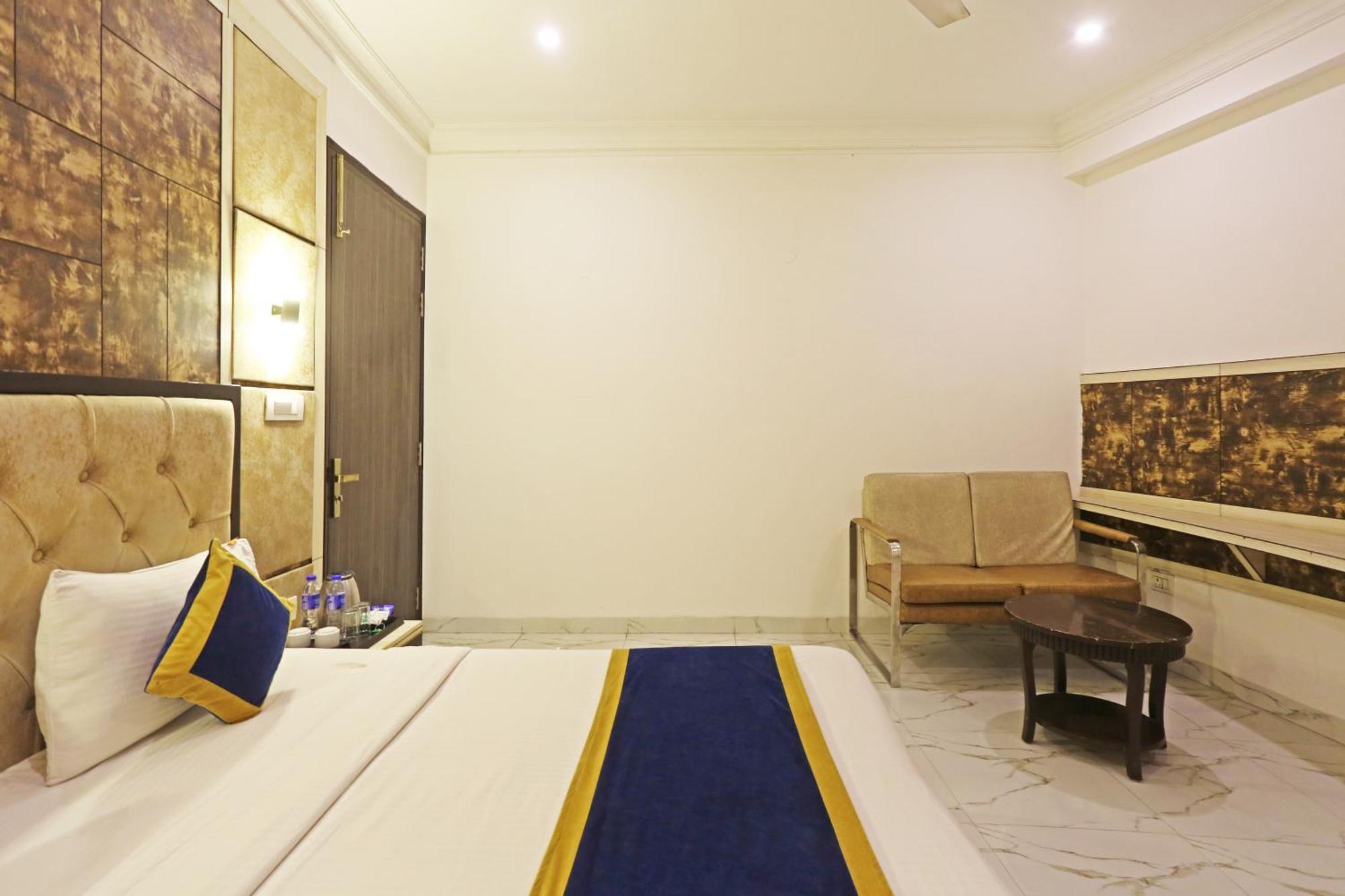 Отель The Almora Residency - Complimentary Airport Trasnfer Нью-Дели Экстерьер фото