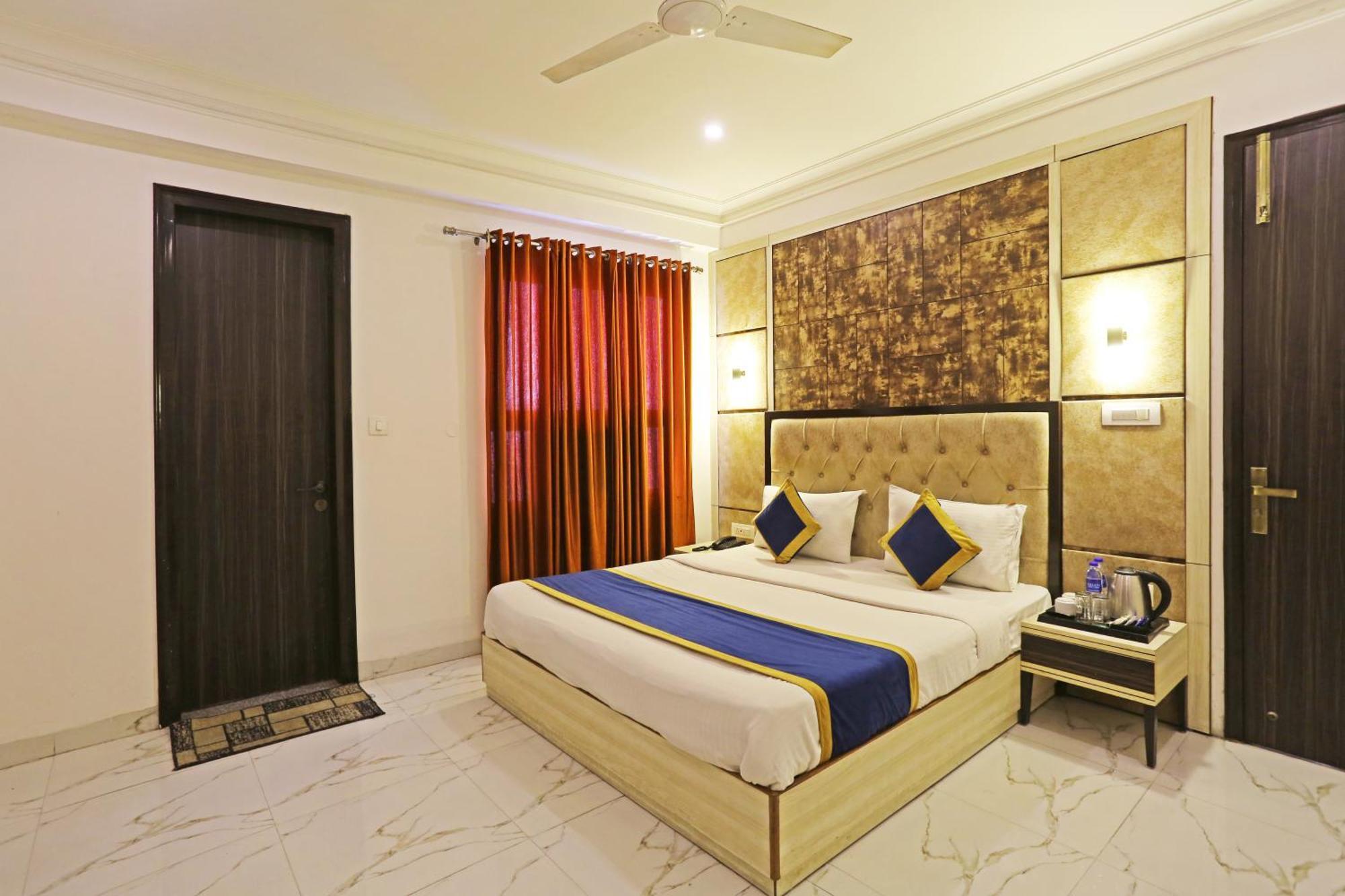 Отель The Almora Residency - Complimentary Airport Trasnfer Нью-Дели Экстерьер фото